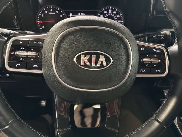 Vehicle image 11 of 33