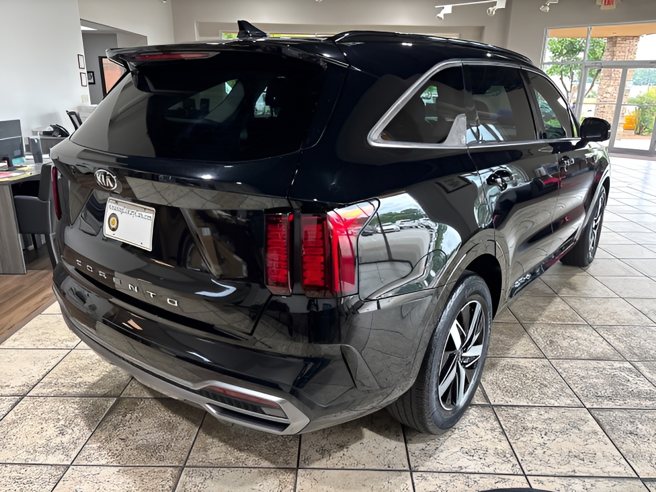 Vehicle image 32 of 33