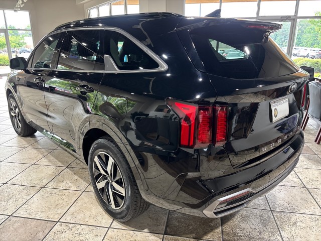 Vehicle image 3 of 33