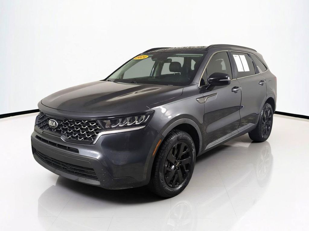 2021 Kia Sorento S Image 1 of 39