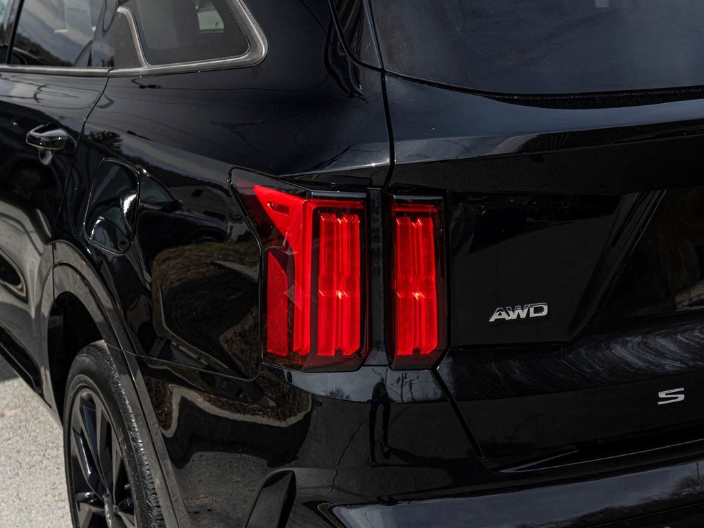 Vehicle image 37 of 38