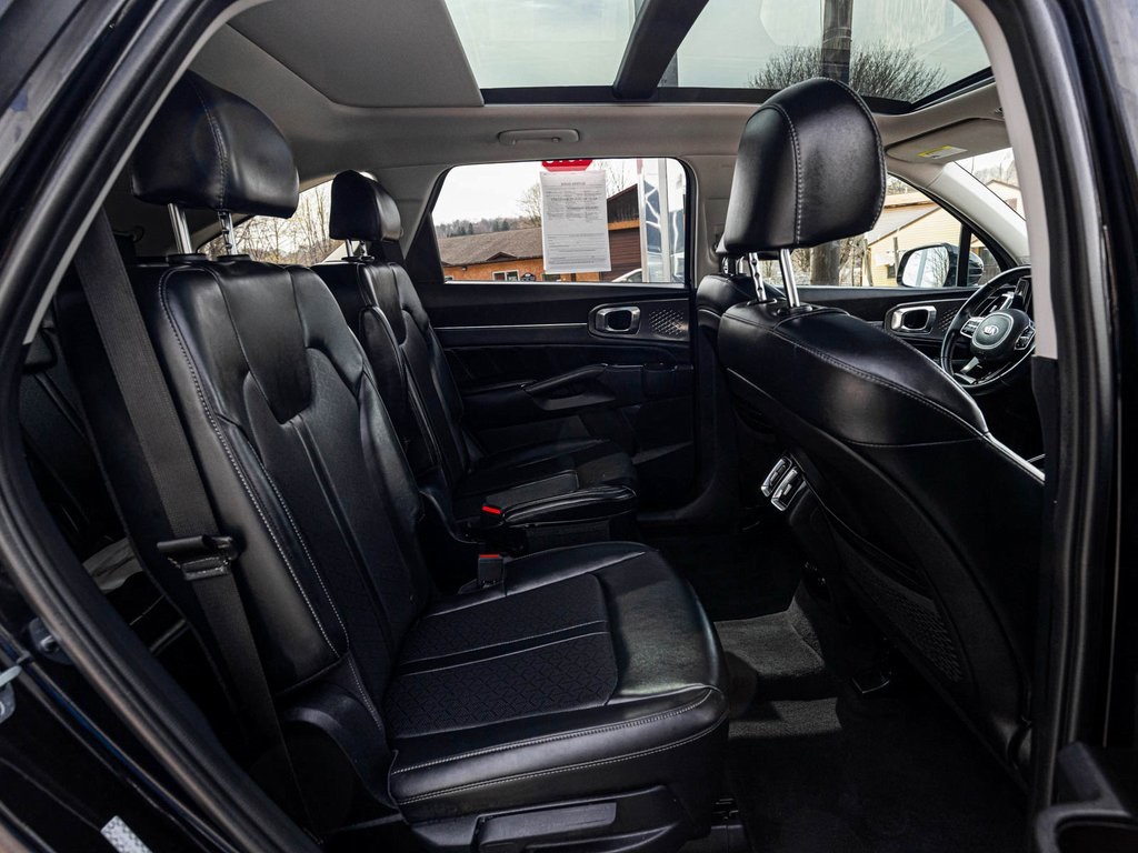 Vehicle image 27 of 38
