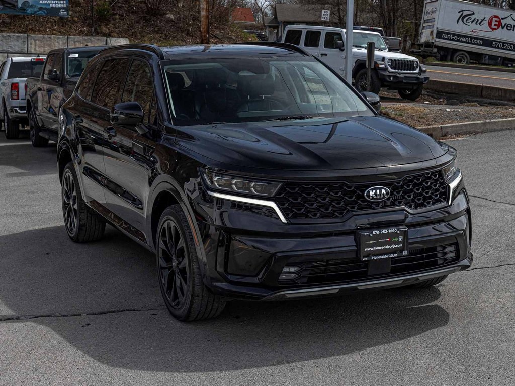 Vehicle image 4 of 38