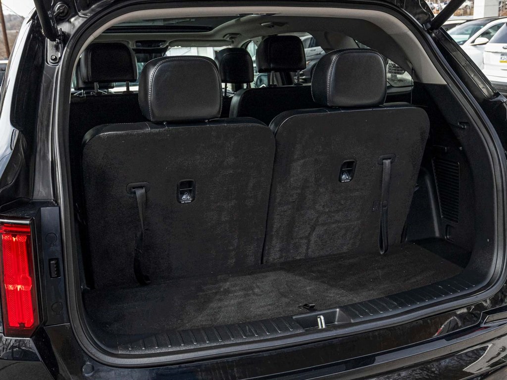 Vehicle image 34 of 38