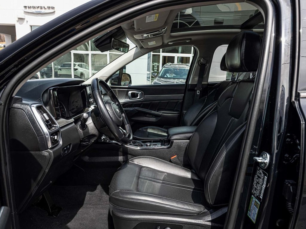 Vehicle image 23 of 38