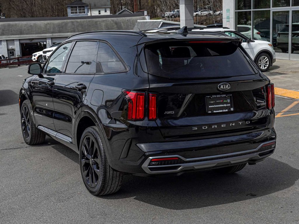 Vehicle image 5 of 38
