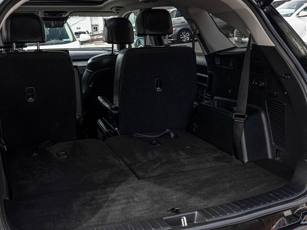 Vehicle image 35 of 38