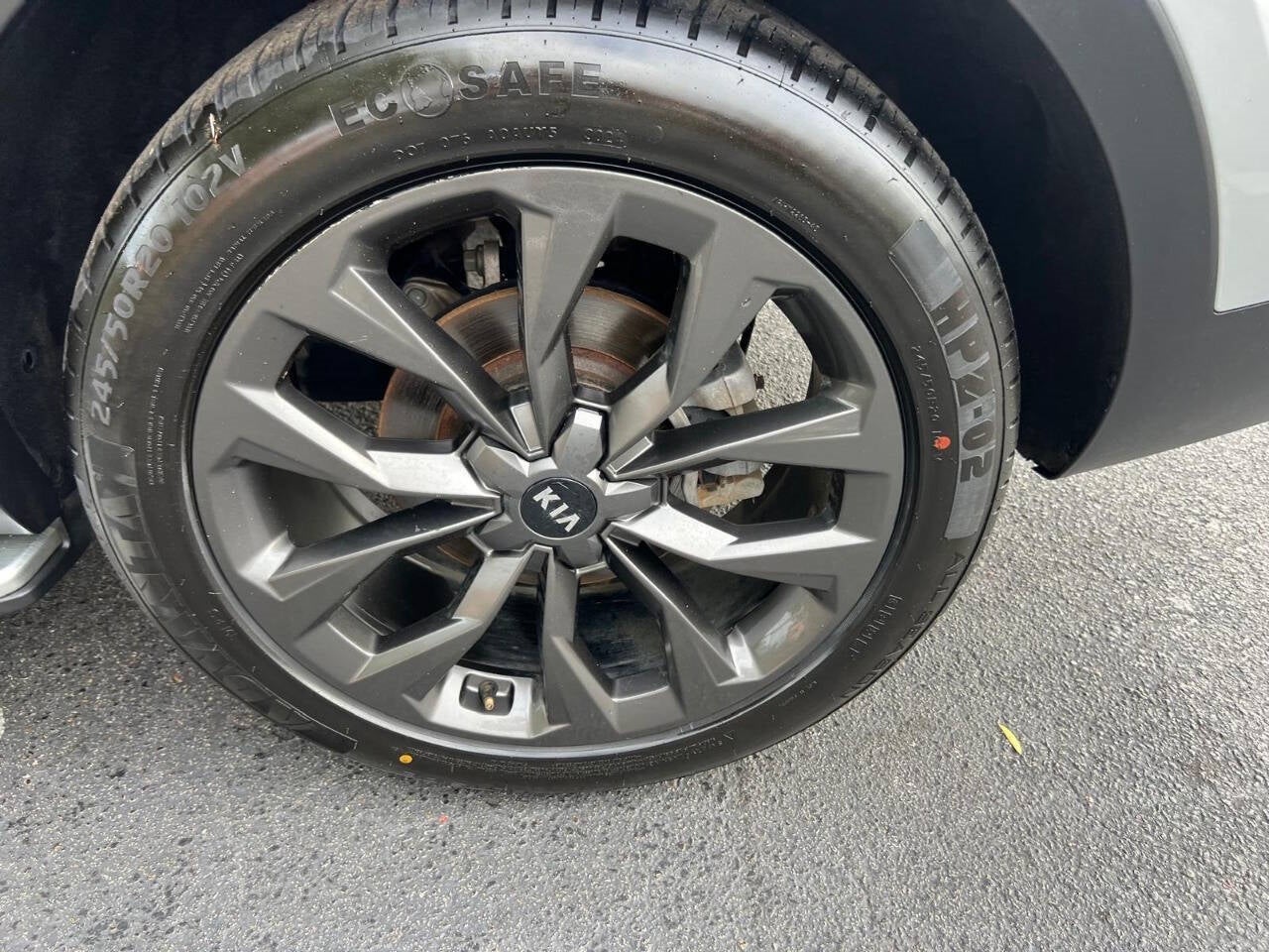 Vehicle image 18 of 55