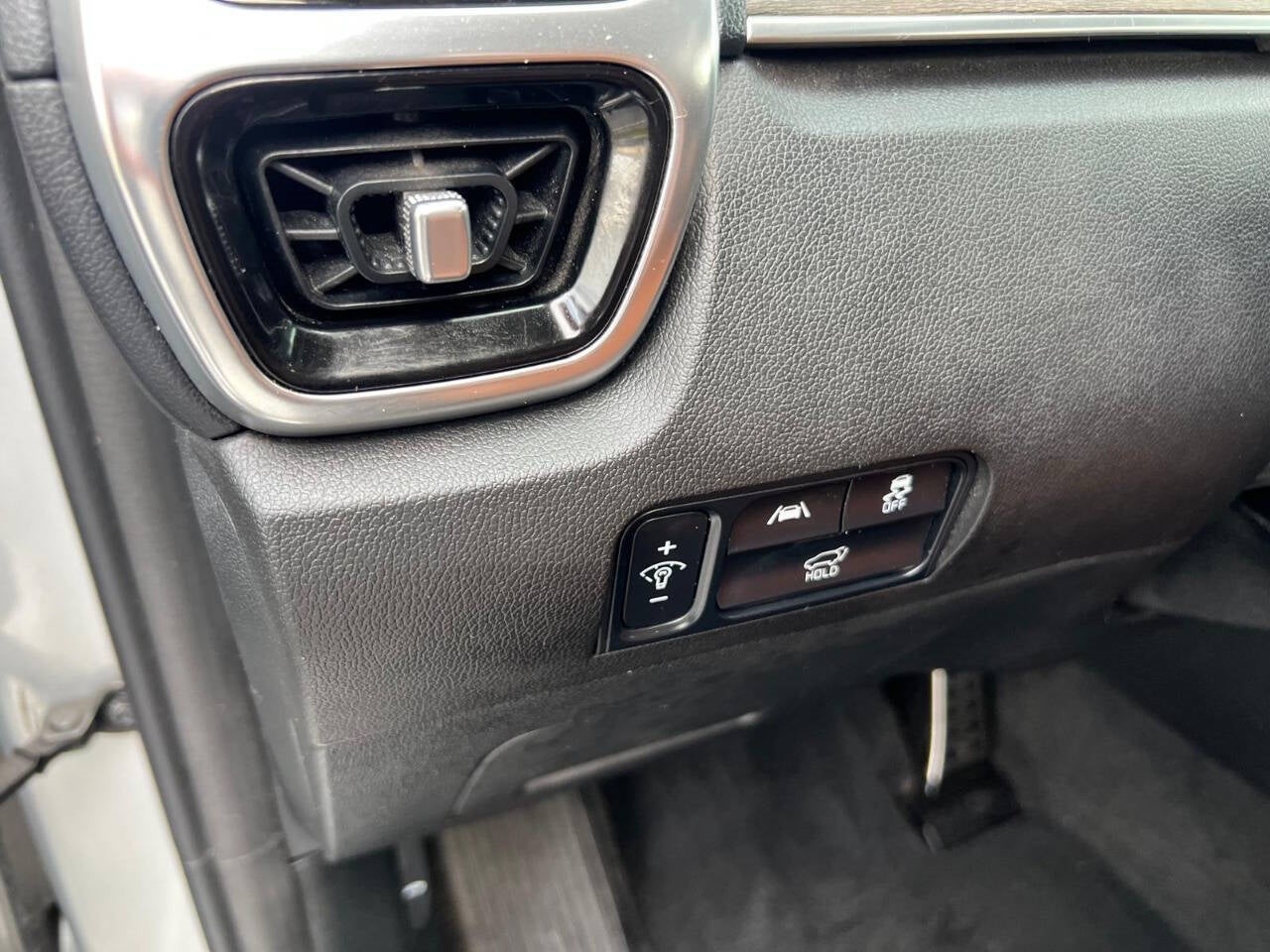 Vehicle image 43 of 55