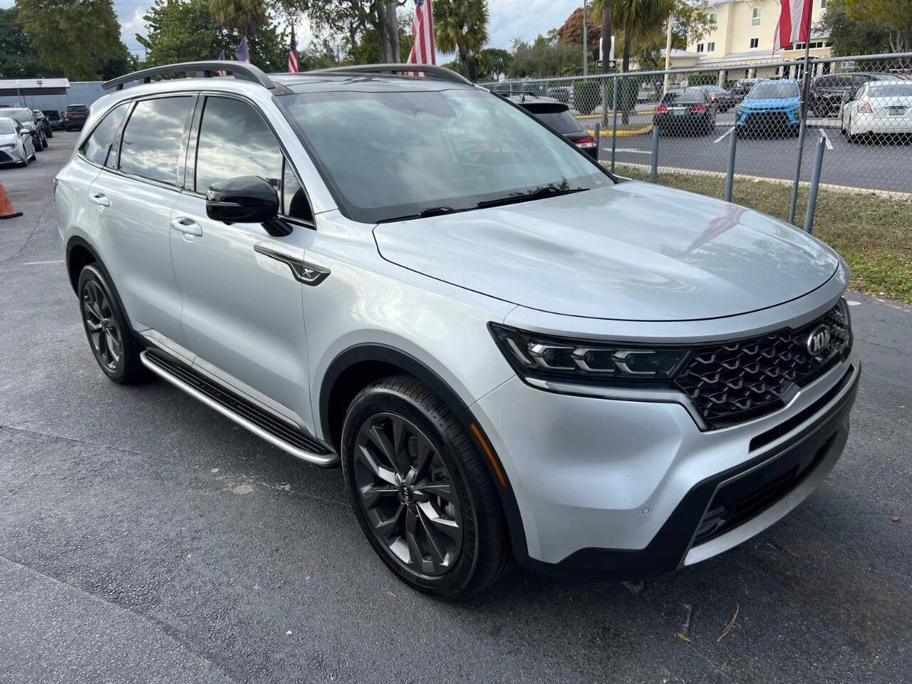 Vehicle image 4 of 55