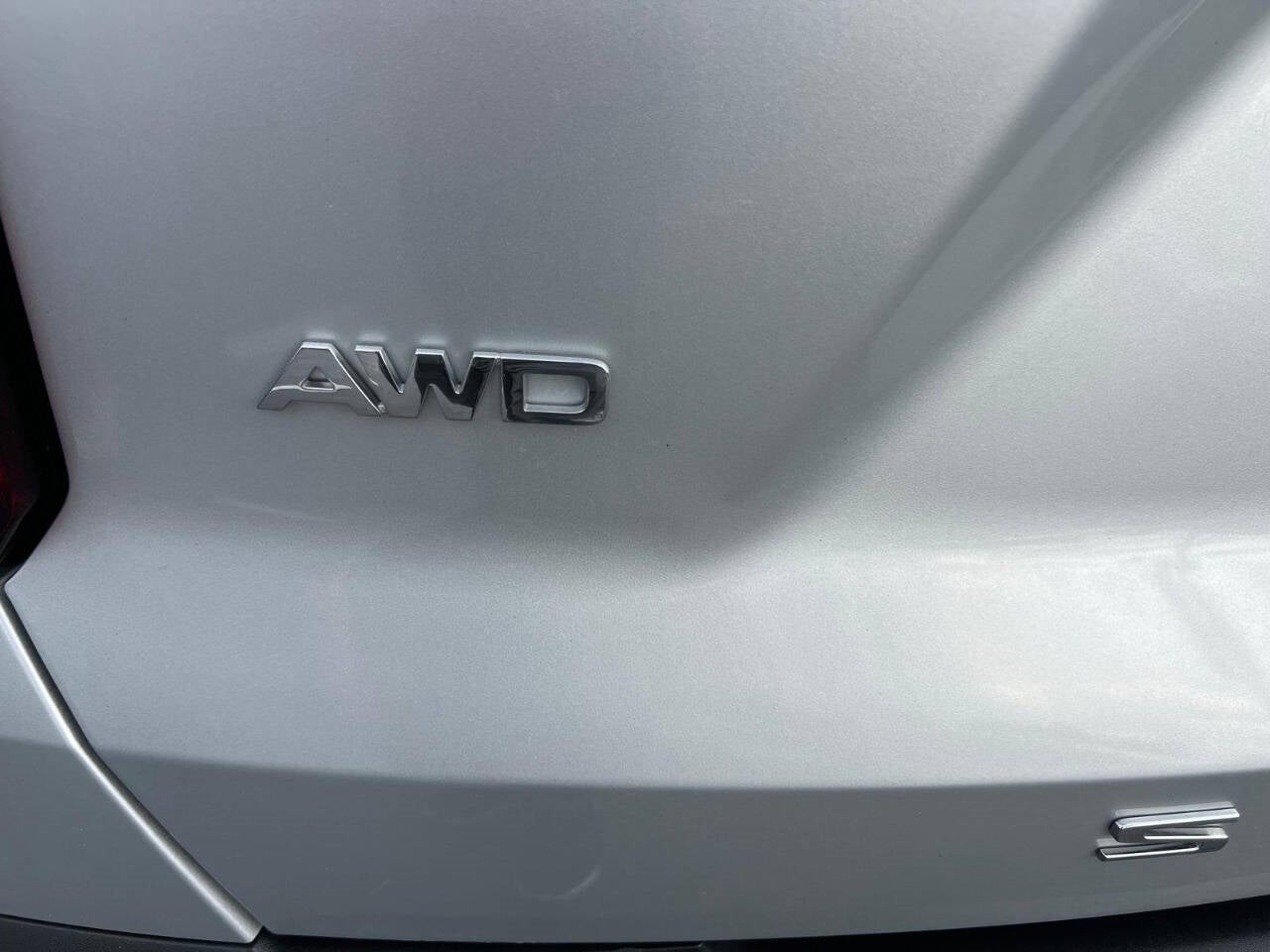 Vehicle image 17 of 55