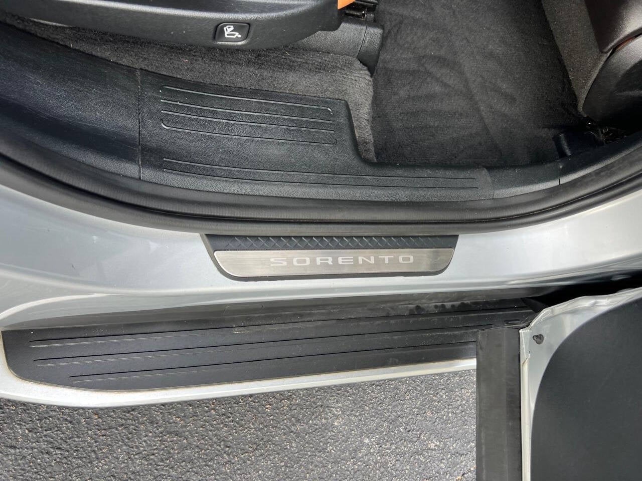Vehicle image 35 of 55