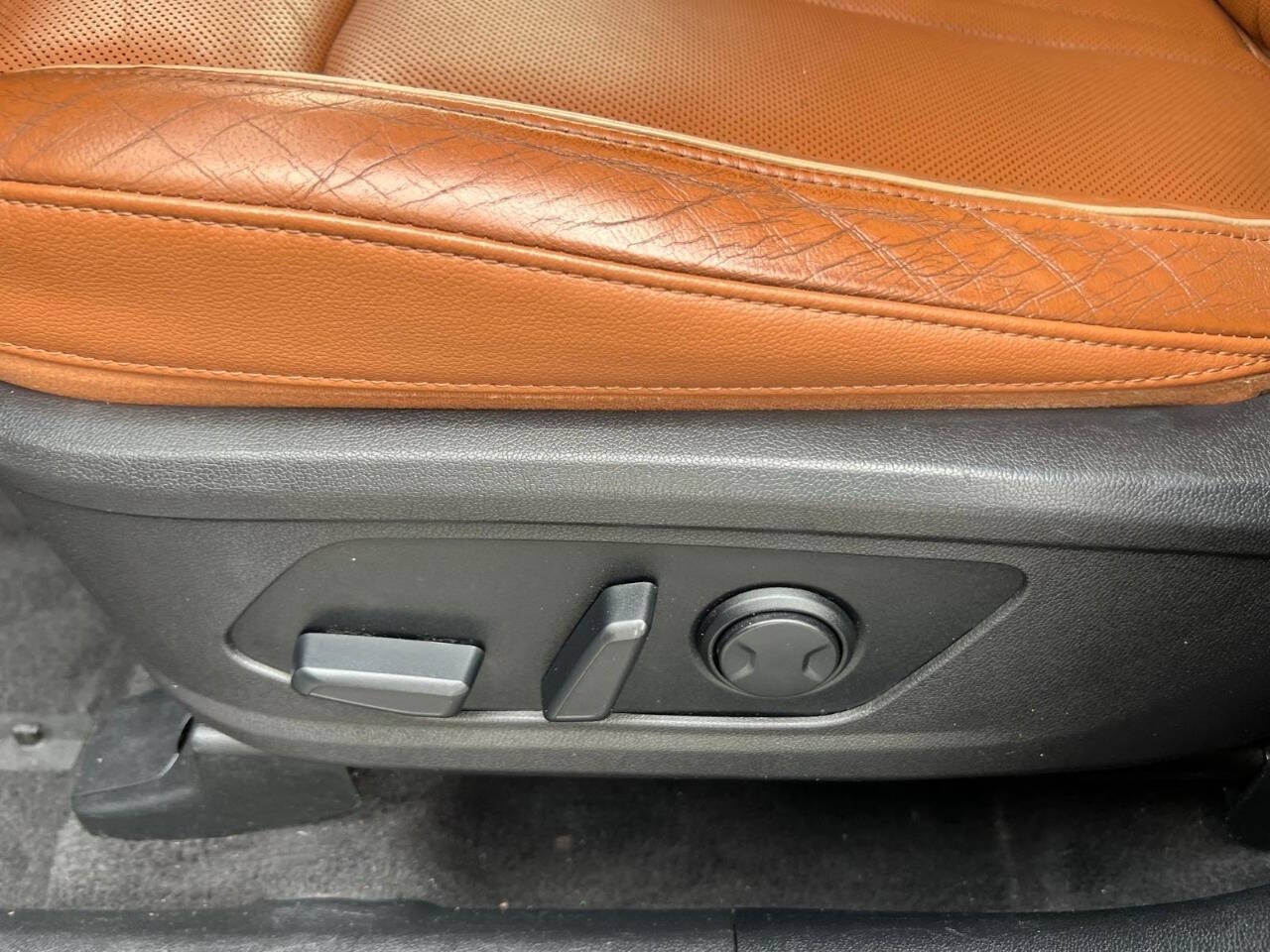 Vehicle image 19 of 55