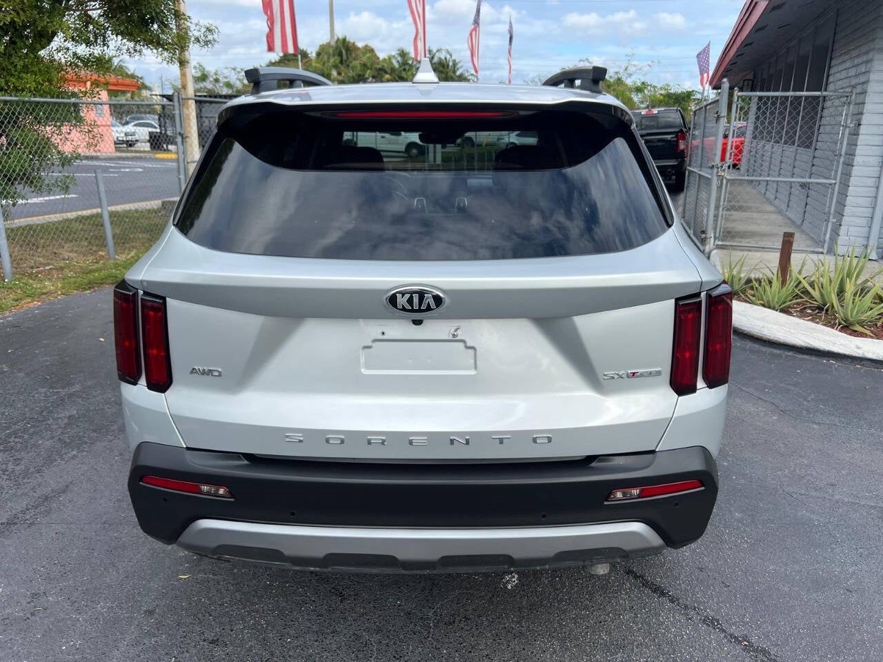 Vehicle image 10 of 55