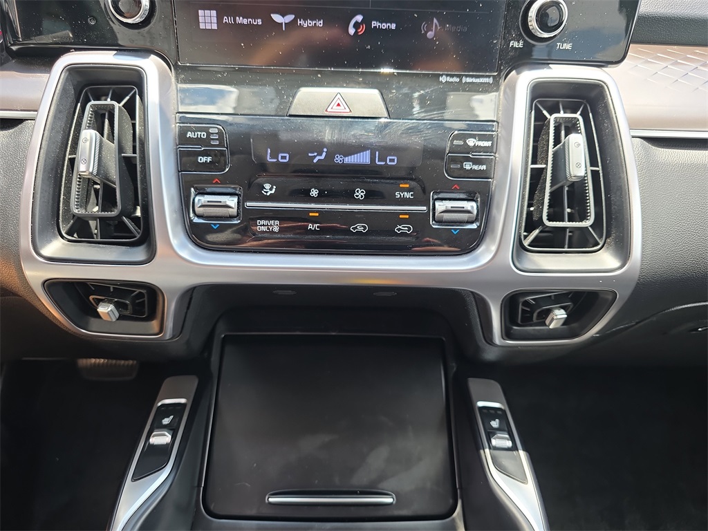 Vehicle image 13 of 31