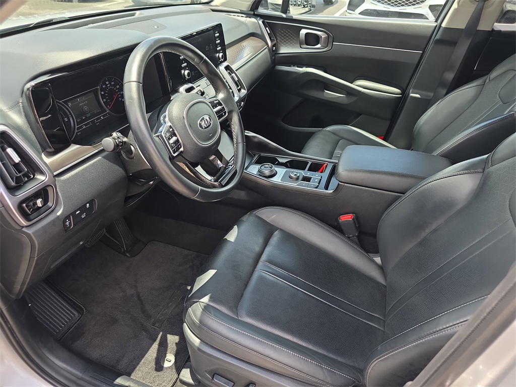 Vehicle image 8 of 31