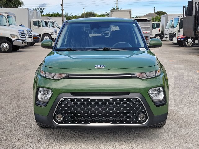 2021 Kia Soul EX Image 2 of 34