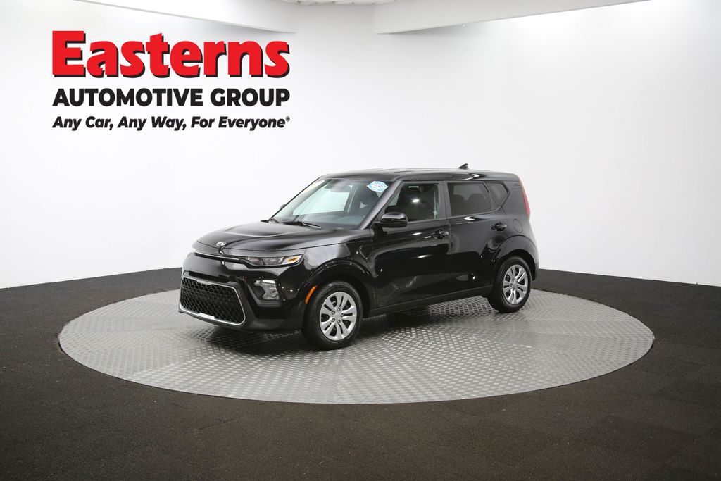 2021 Kia Soul LX Image 2 of 62