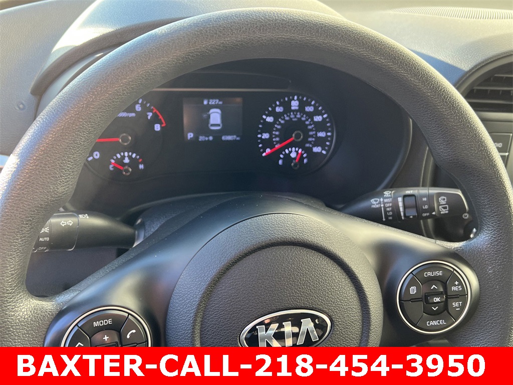 Vehicle image 16 of 28