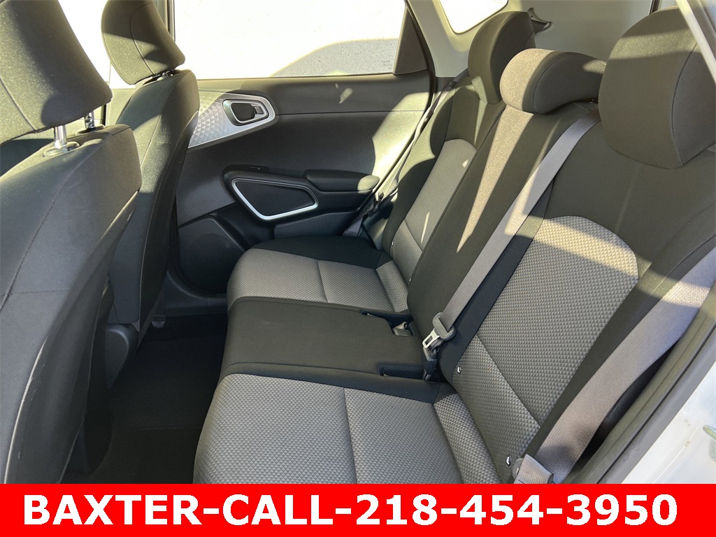 Vehicle image 26 of 28