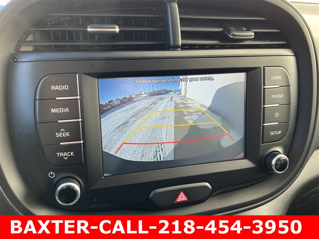 Vehicle image 21 of 28