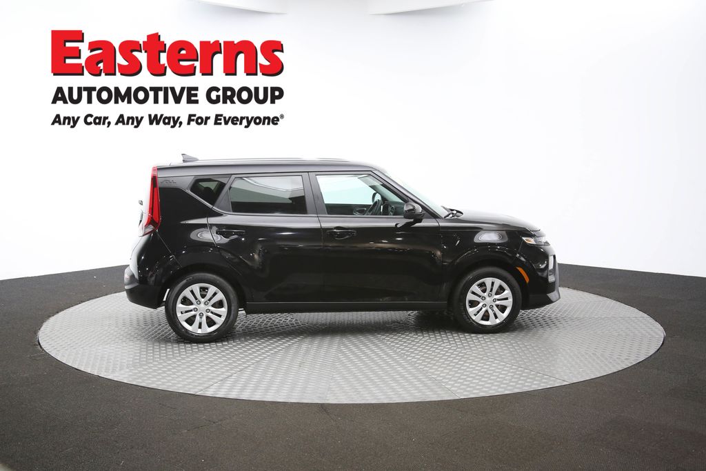 Vehicle image 19 of 60