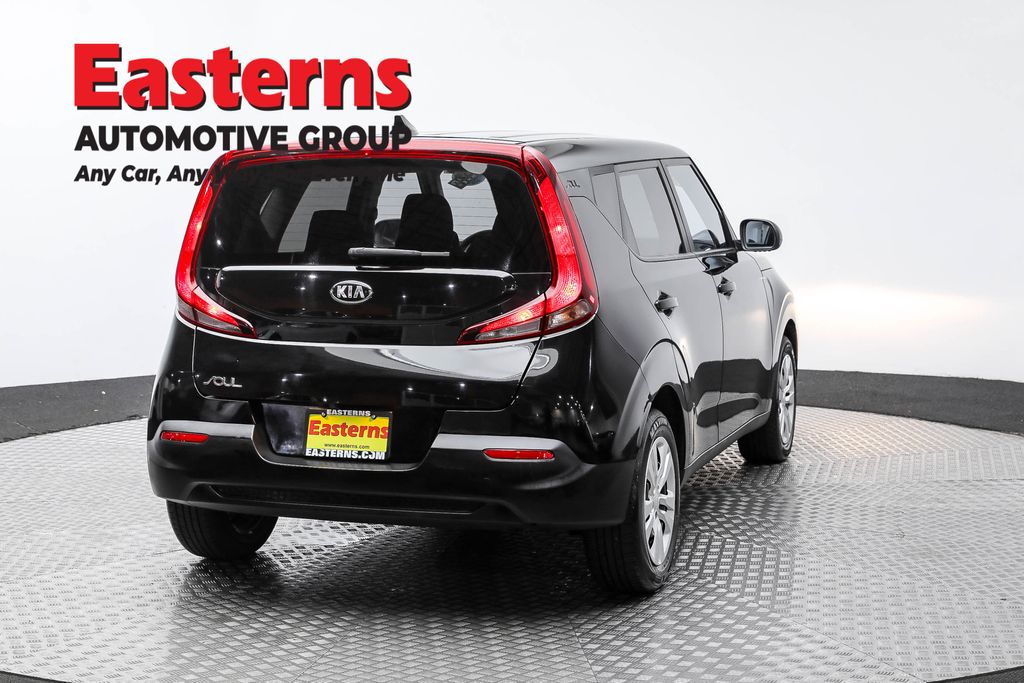 Vehicle image 23 of 60