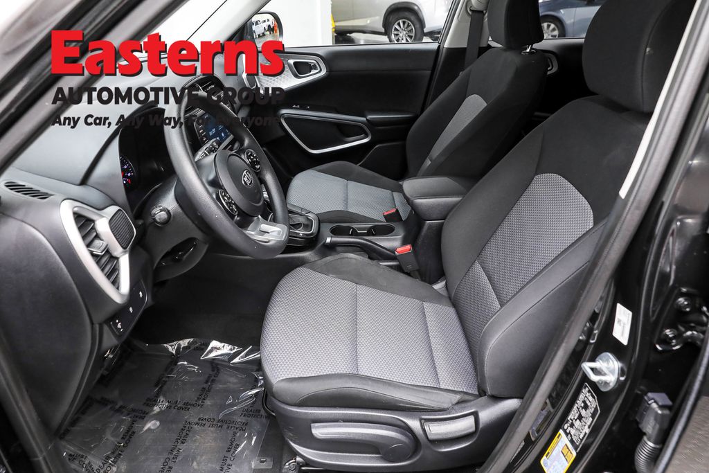 Vehicle image 43 of 60