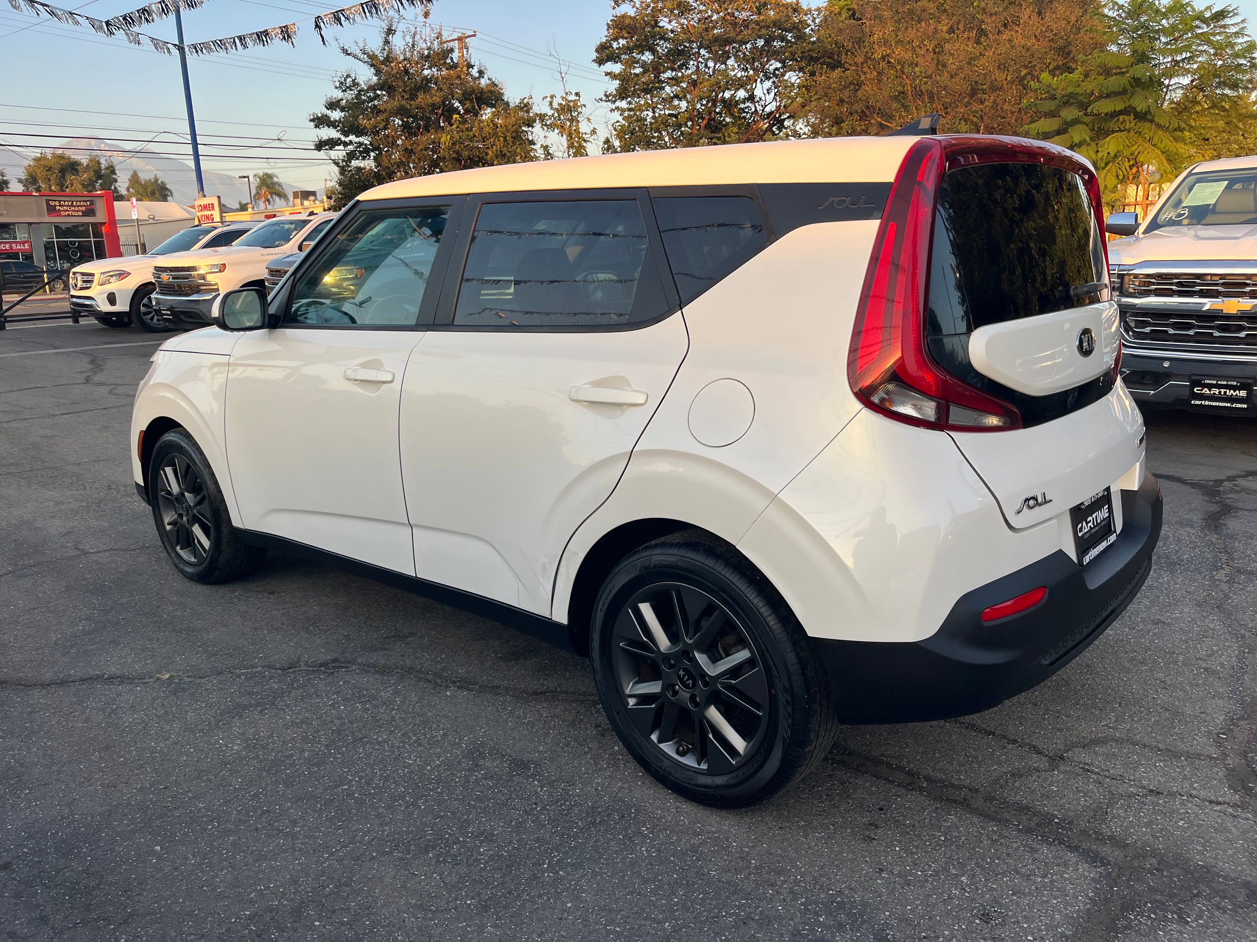 Vehicle image 19 of 59