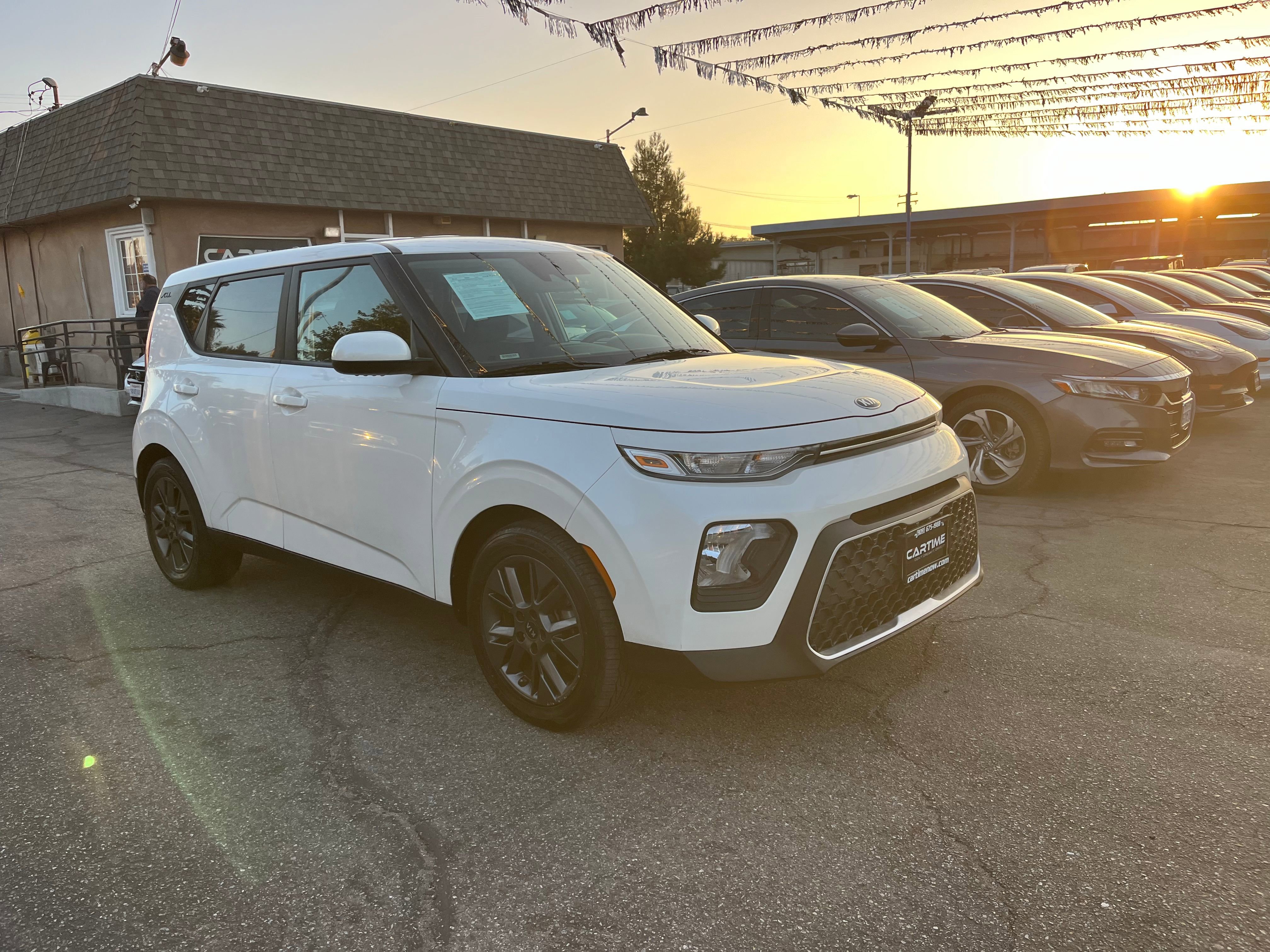 Vehicle image 8 of 59