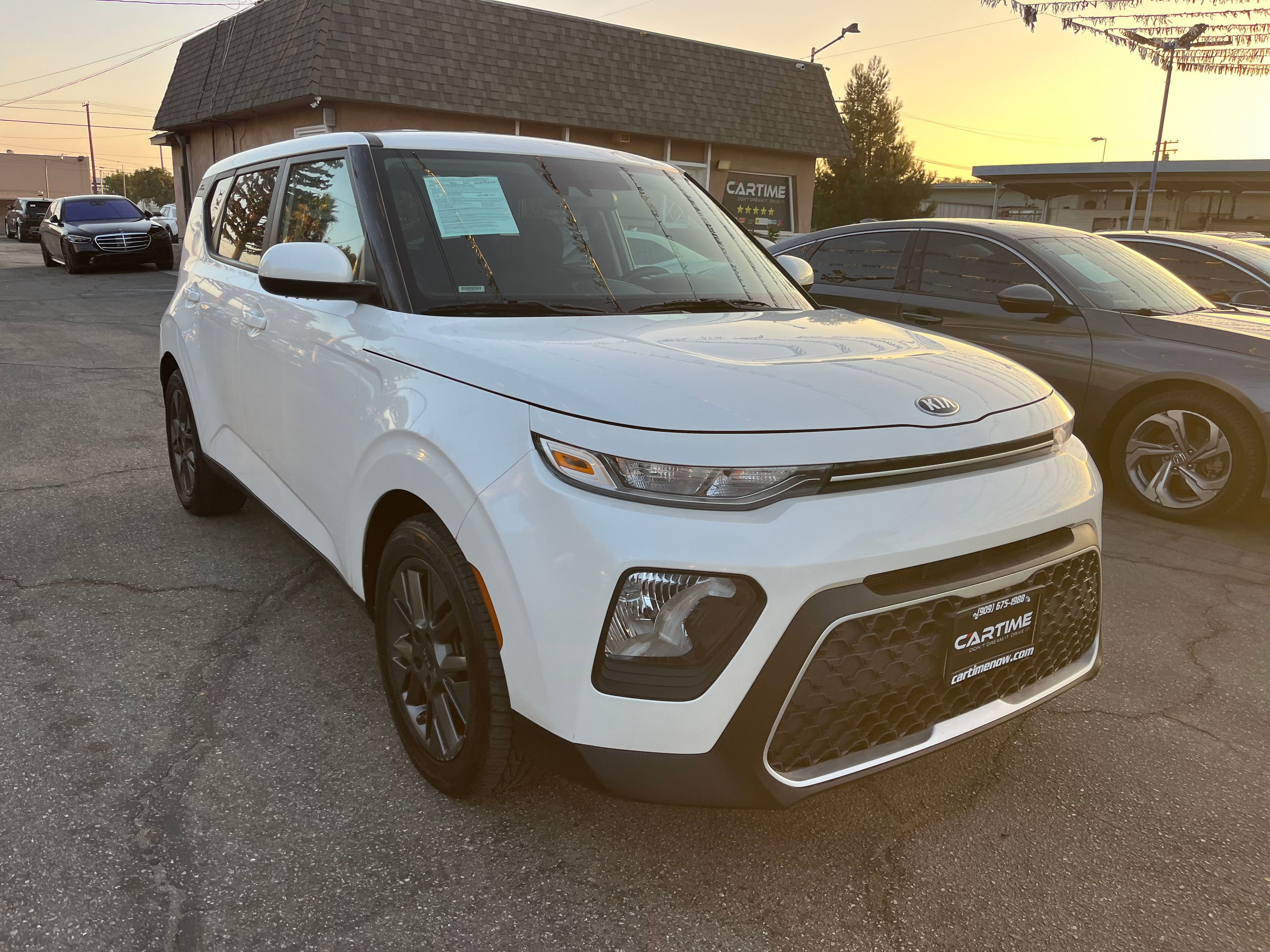Vehicle image 11 of 59