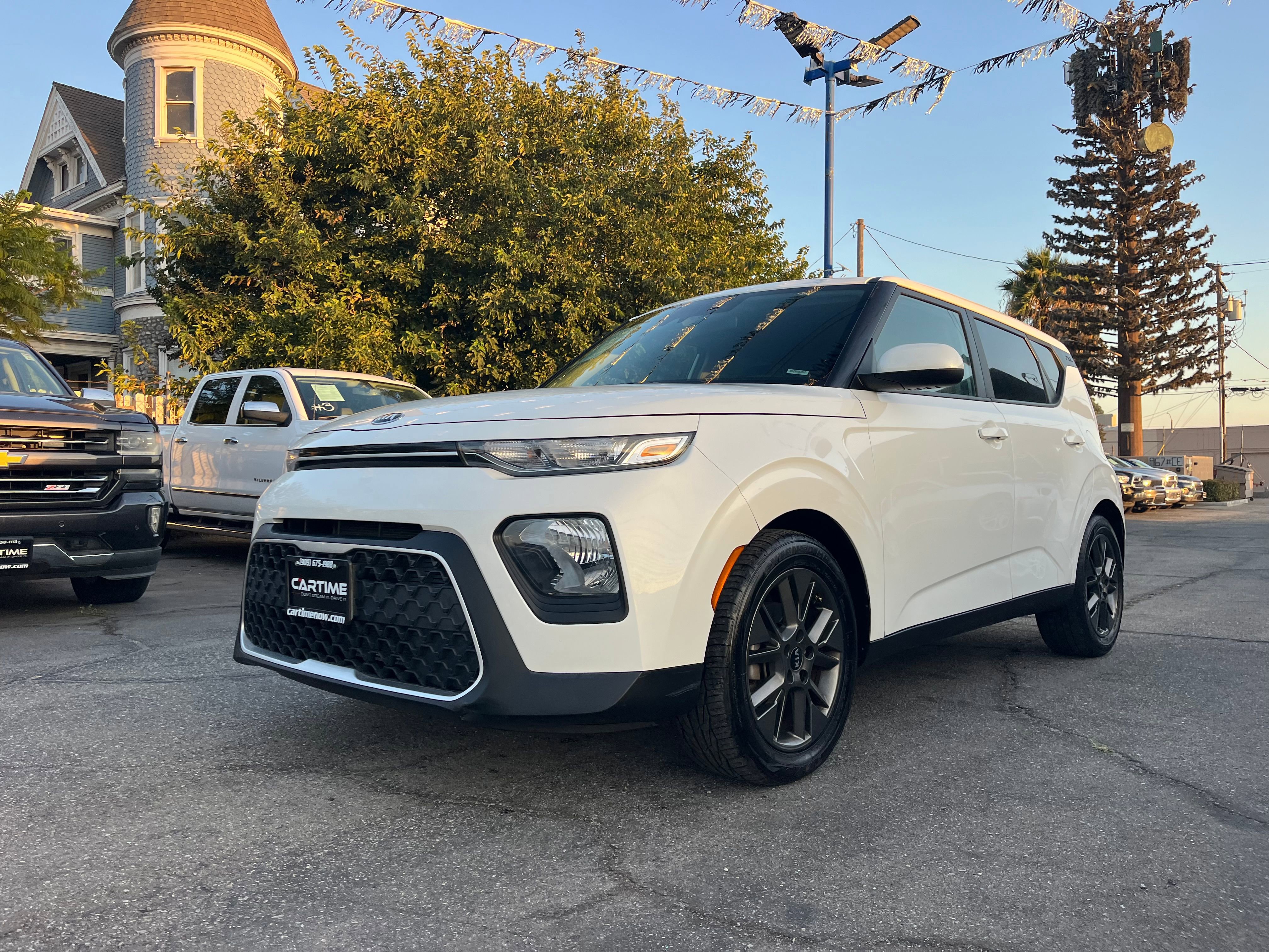 Vehicle image 2 of 59