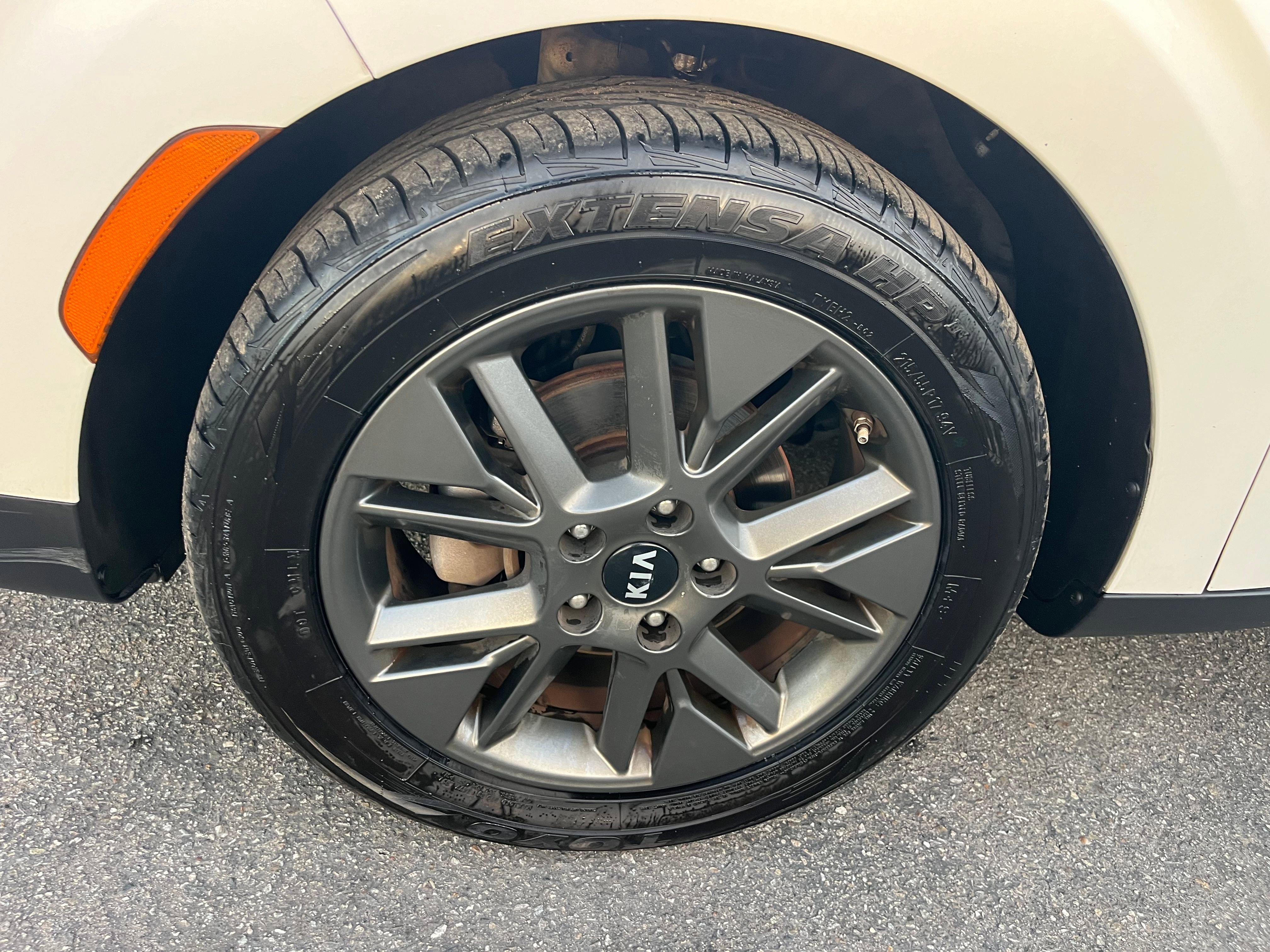 Vehicle image 58 of 59