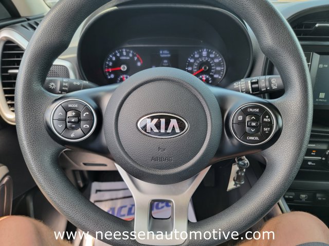 Vehicle image 20 of 37