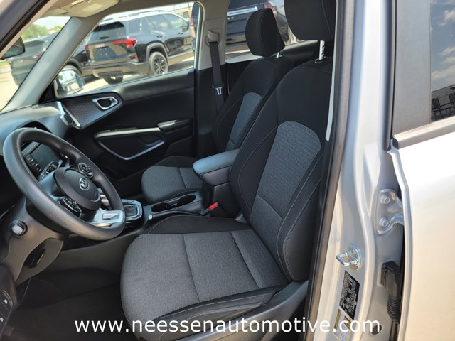 Vehicle image 16 of 37