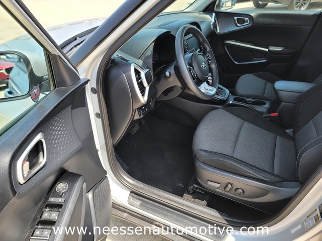 Vehicle image 15 of 37