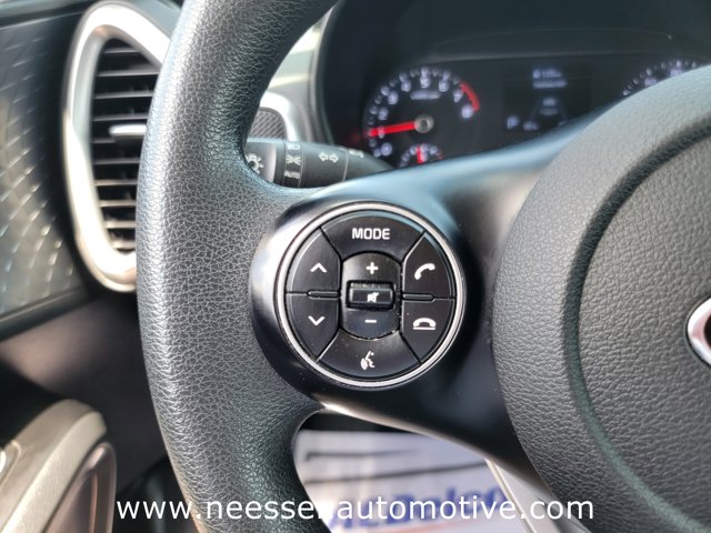 Vehicle image 21 of 37