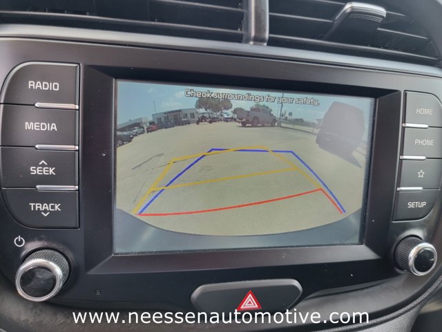 Vehicle image 27 of 37