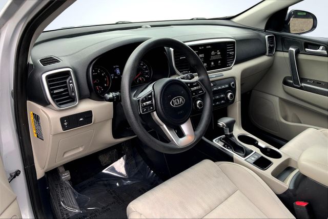 2021 Kia Sportage LX Image 12 of 35