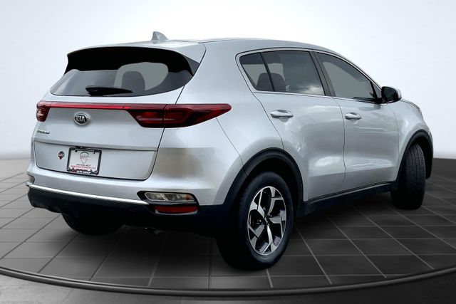 2021 Kia Sportage LX Image 4 of 35