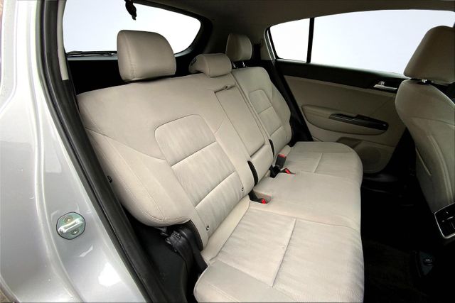 2021 Kia Sportage LX Image 10 of 35