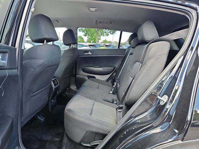 Vehicle image 10 of 30