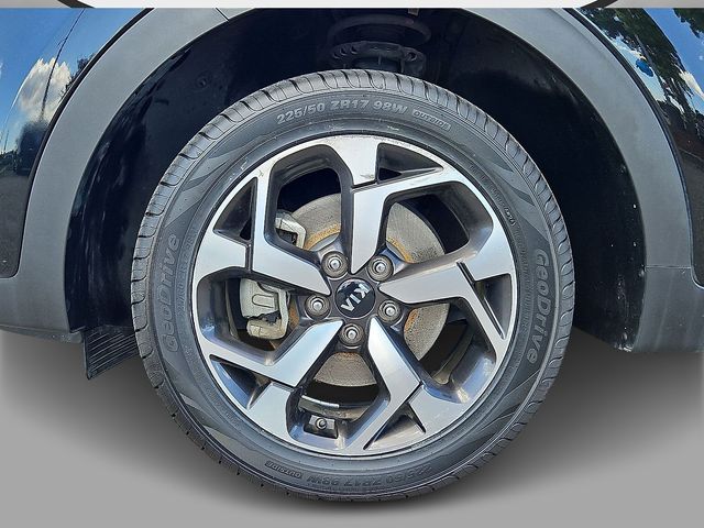 Vehicle image 8 of 30