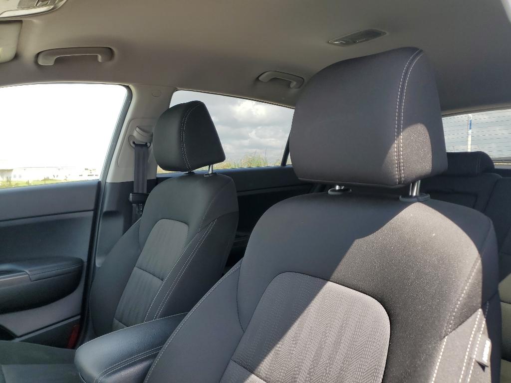 Vehicle image 8 of 14