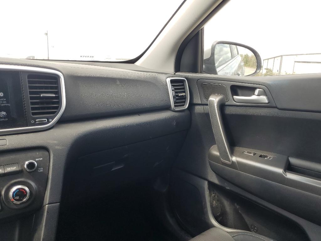 Vehicle image 10 of 14