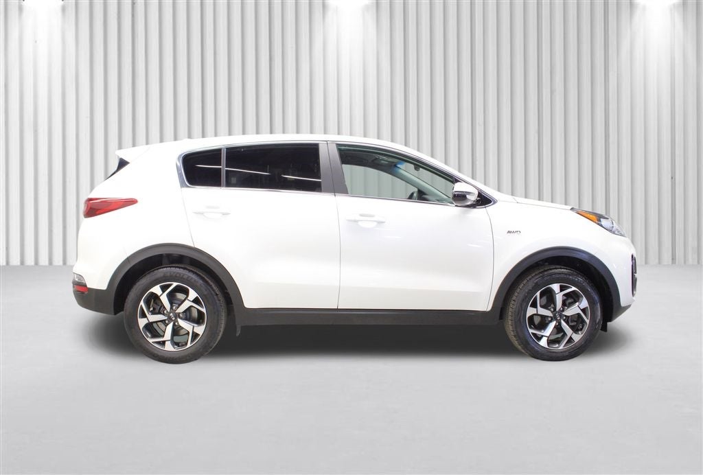 Vehicle image 7 of 58