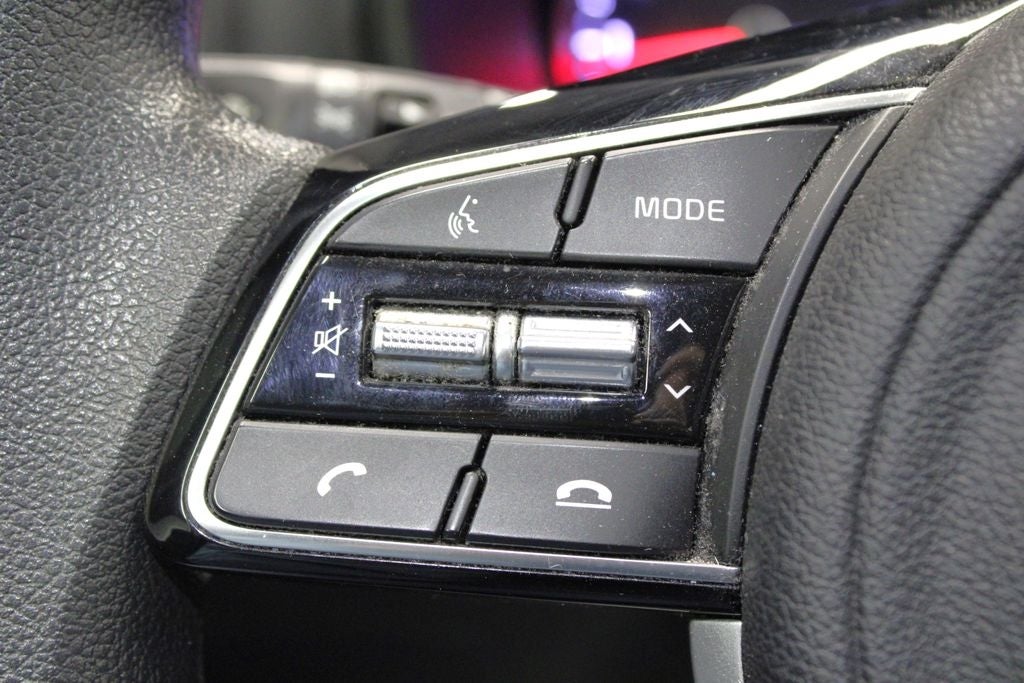 Vehicle image 18 of 58
