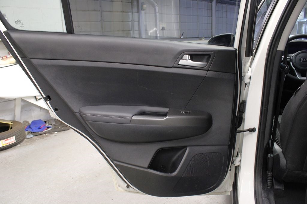 Vehicle image 39 of 58