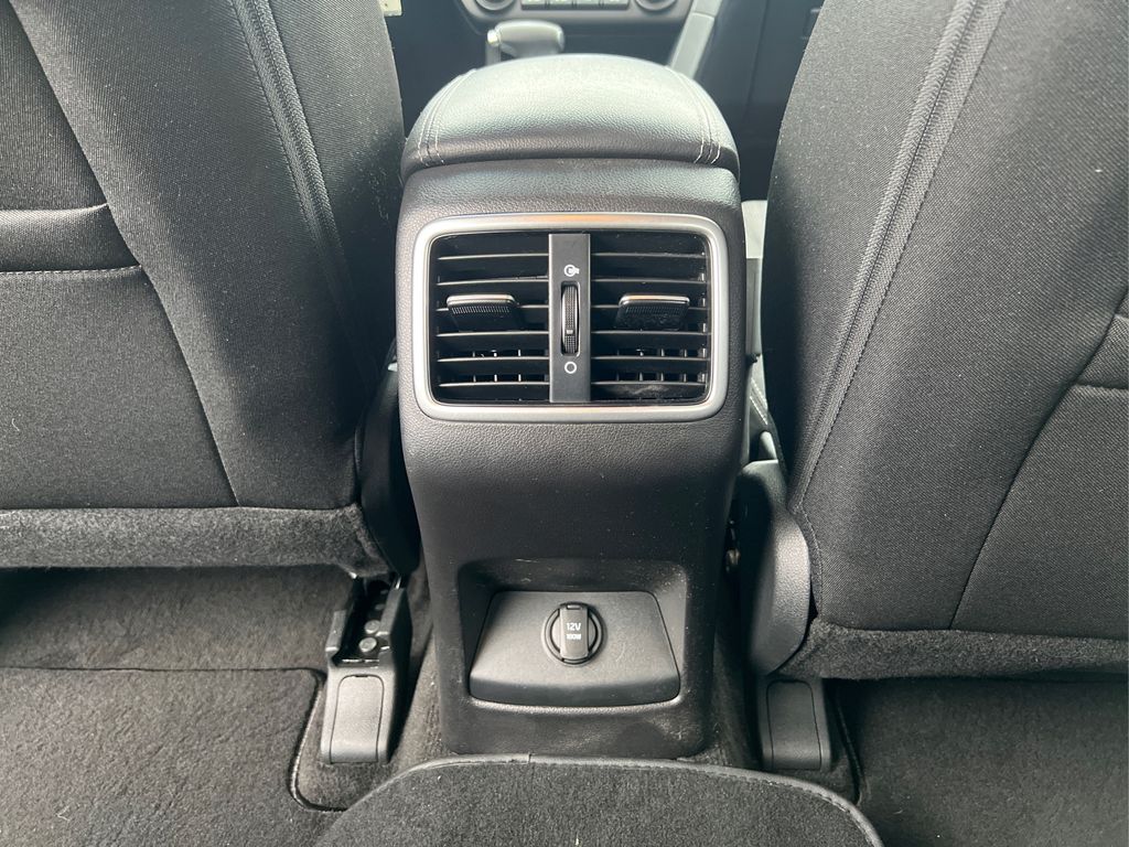 Vehicle image 29 of 36