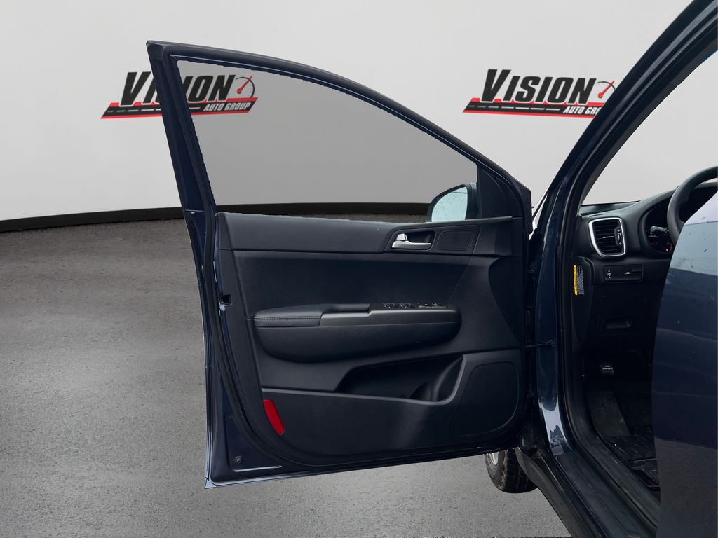 Vehicle image 22 of 36